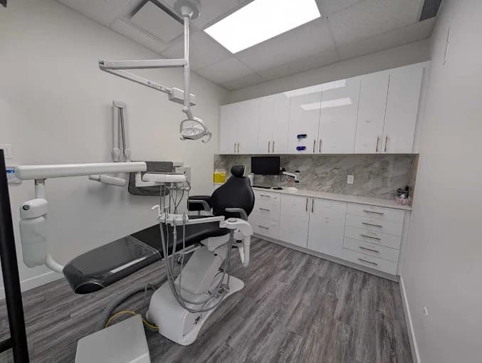 Modern dental chair and equipment in a treatment room at Rundlehorn Smiles Dental